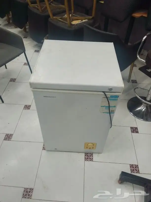 اغراض كافيه للبيع كراسي وطاولات ثلاجه عرض ديب فريزر صغير 2