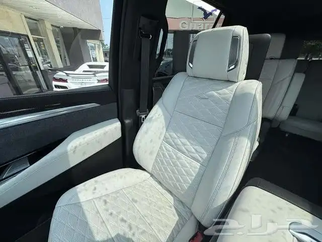 كاديلاك إسكاليد V موديل 2025 13