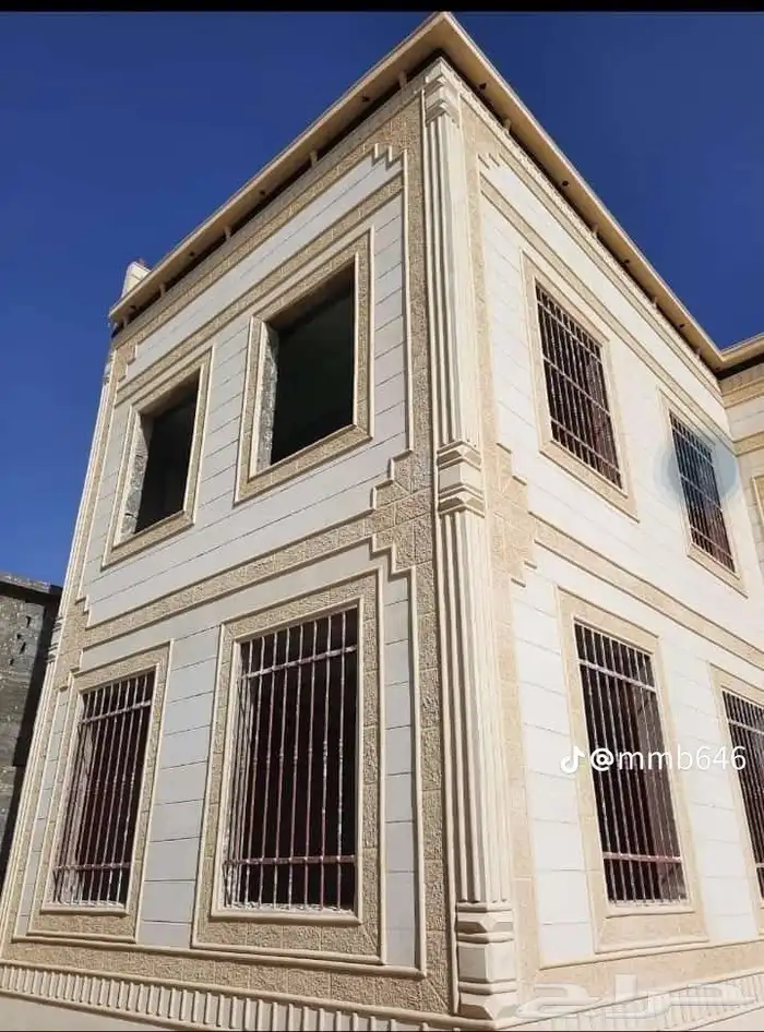 لياسه ملونه باللاسمنت الابيض وبطحاء الرياض وسافيثو مع عزل ال 0