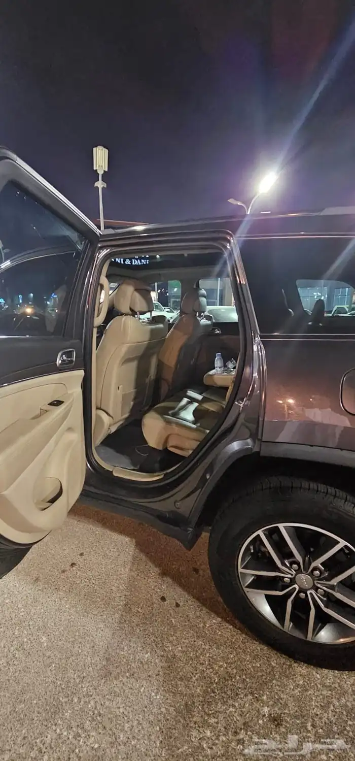 jeep grand Cherokee 2017 جيب جراند شروكي limited 5