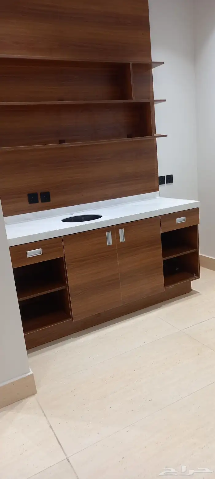 تفصيل ابواب ودرايش ومطابخ وزجاج وجميع أعمال الألمنيوم 6