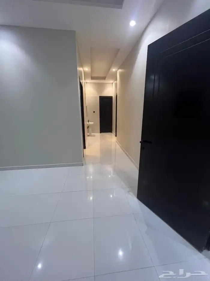 شقه جديده للايجار حي البيان 14
