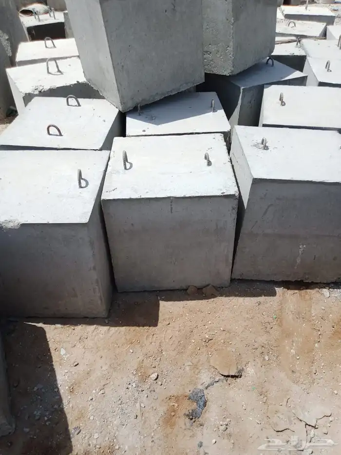 يوجد لدينا منتجات جميع المقاصات من الحواجز الخرصانيه وبافضل 3