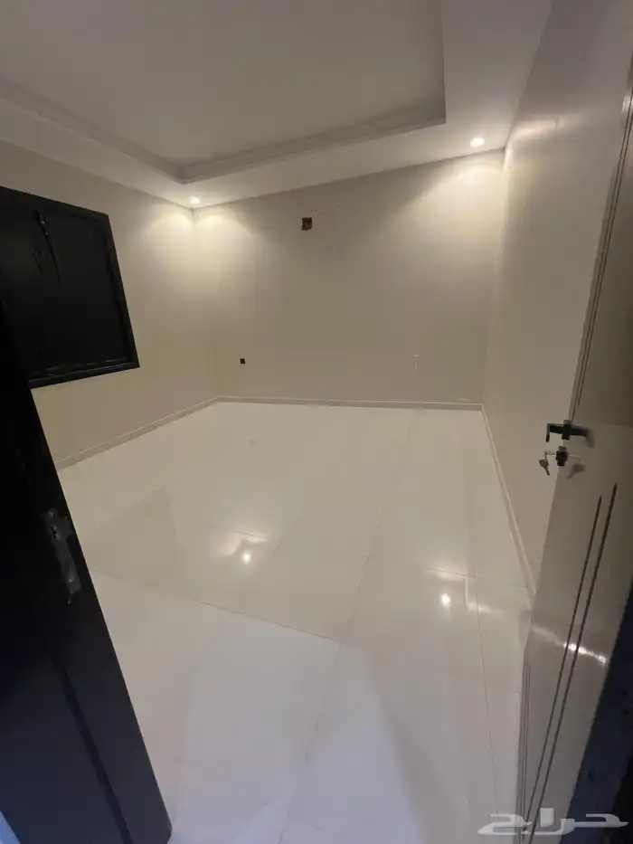 شقه جديده للايجار حي البيان 1