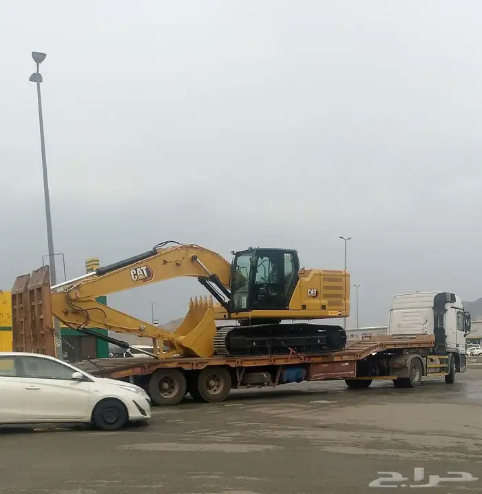 سواق بوكلين عندي رخصه وتأمين وتيوفي 0