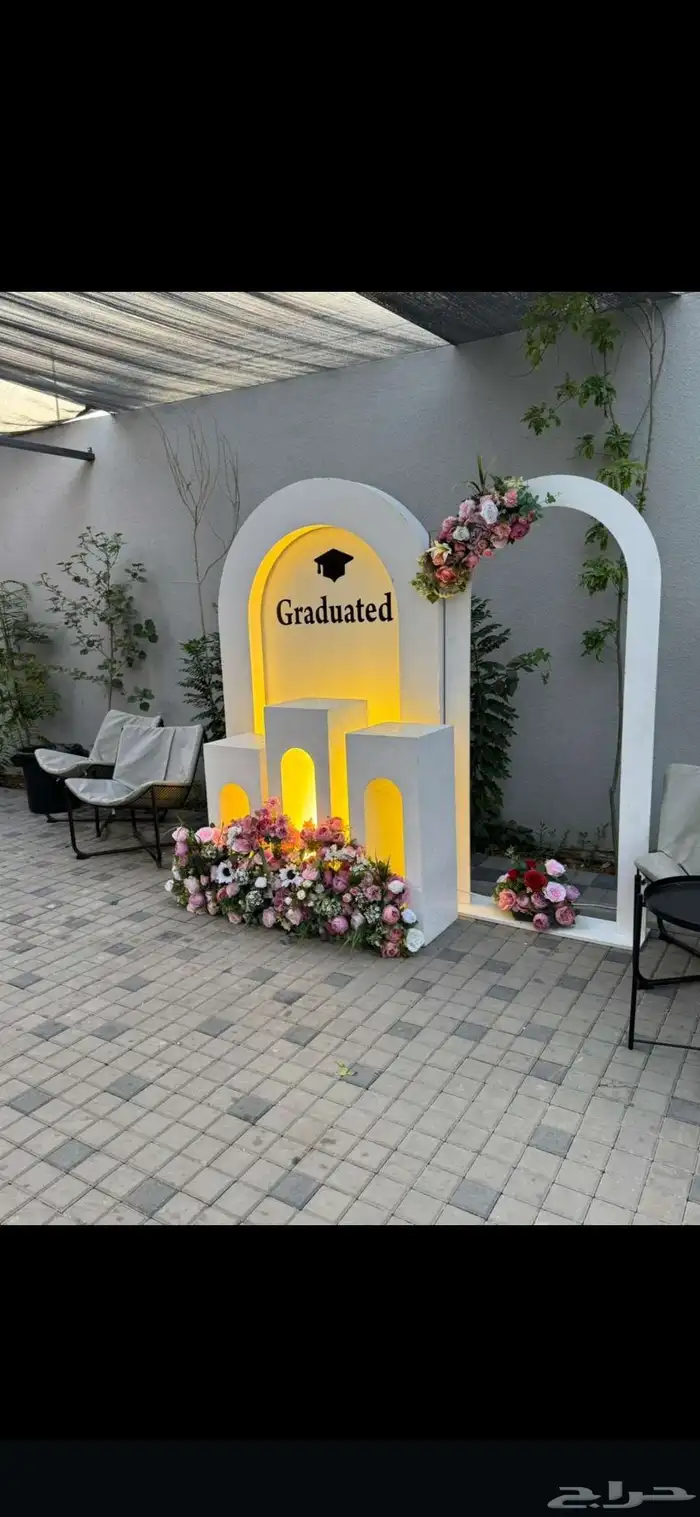 للحفلات والمناسبات قهوجينن وصبابين كراسي بنوعها اطولات بأنوا 7