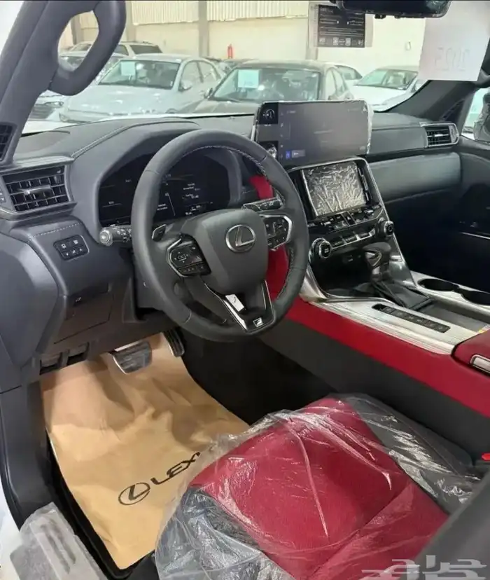 جيب لكزس LX F SPORT 2025 جديد (سعودي) 4