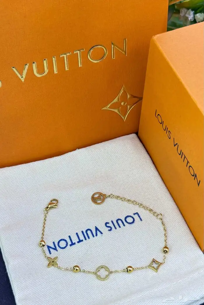 اطقم ماركات متنوعة سلسال واساور نسائية 30