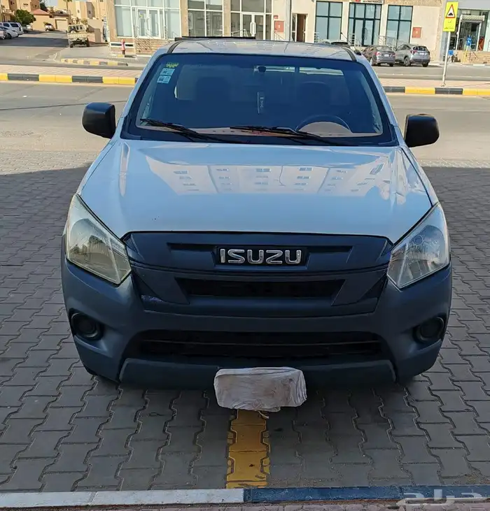 سياره ايسوزو موديل 2019 0