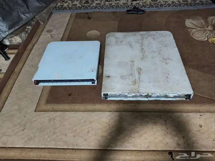 طاولة يتسفت كبير وصغير 1