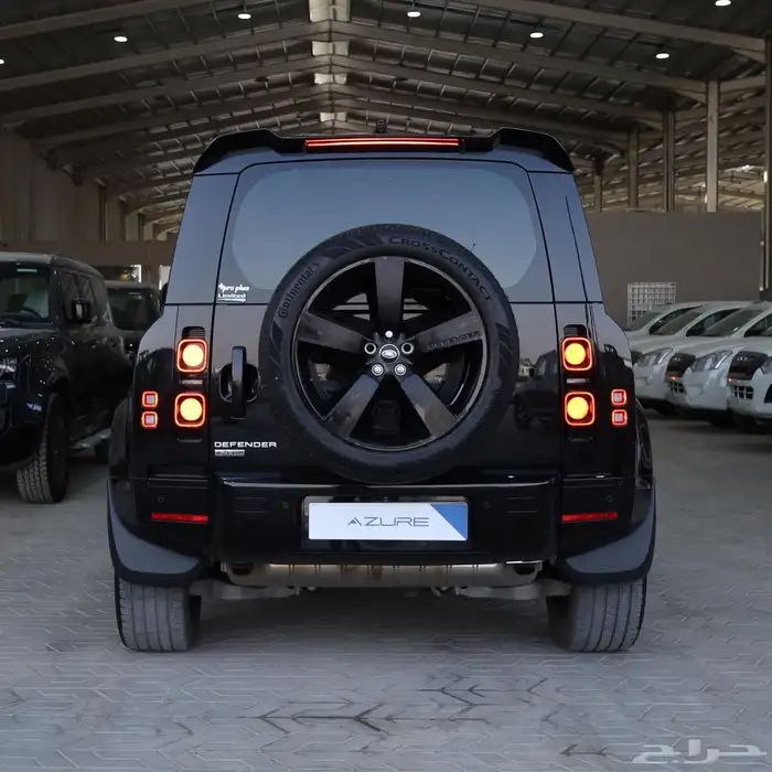 لاندروفر دفندر HSE 110 V6 موديل 2024 2