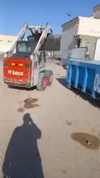 يوجد بكات للايجار شغل دفان وتسويه ونظافه وتعبت حاويات وتنزيل 3
