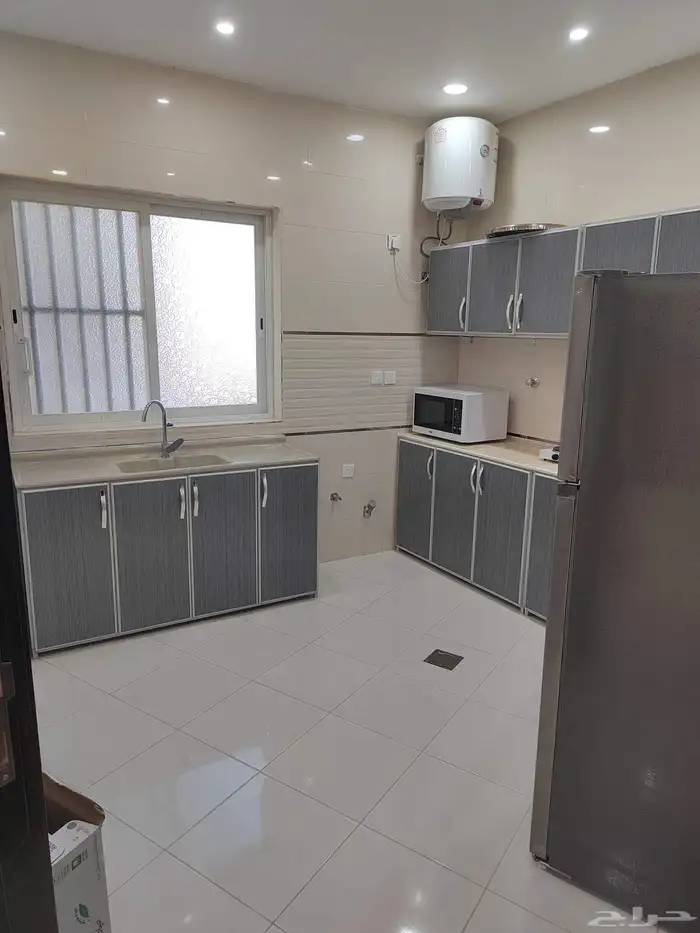 عمارة تجارية للبيع ببلجرشي 11