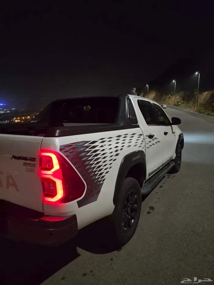 هايلوكس ادفنشر v6 2021 44