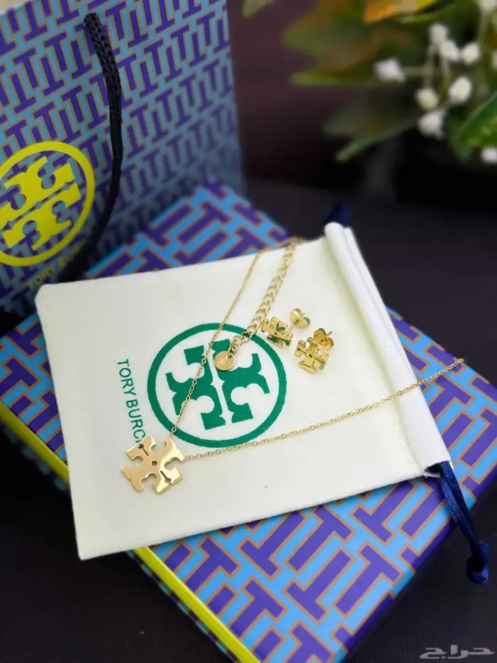 اطقم ماركات متنوعة سلسال واساور نسائية 14