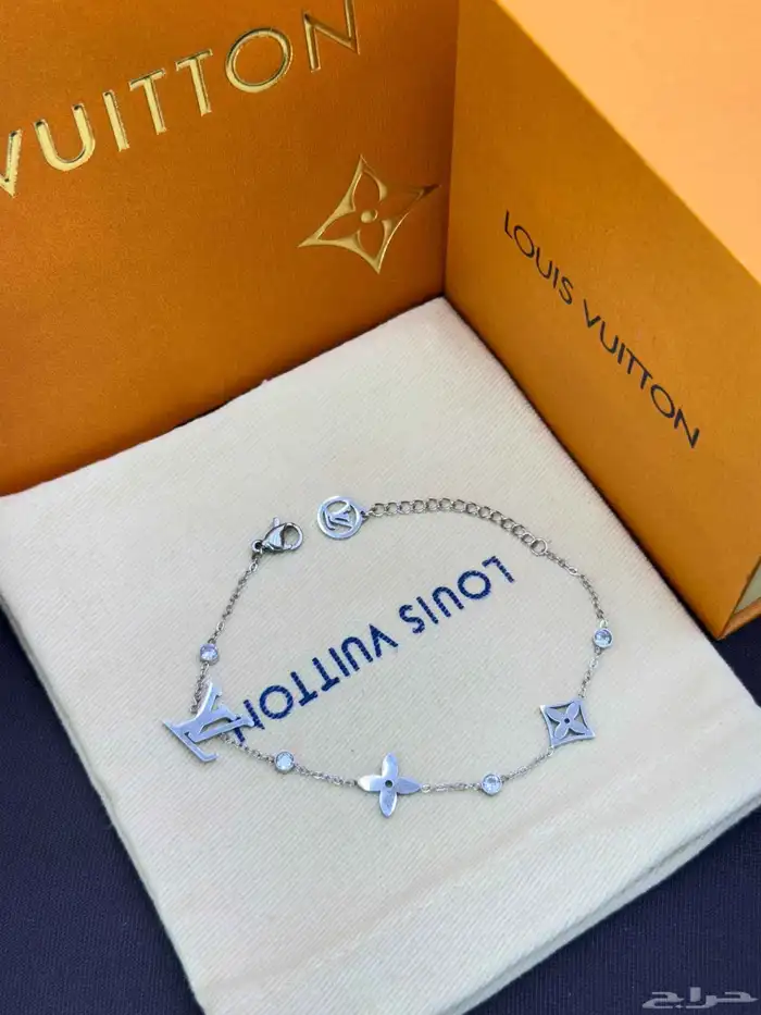 اطقم ماركات متنوعة سلسال واساور نسائية 9