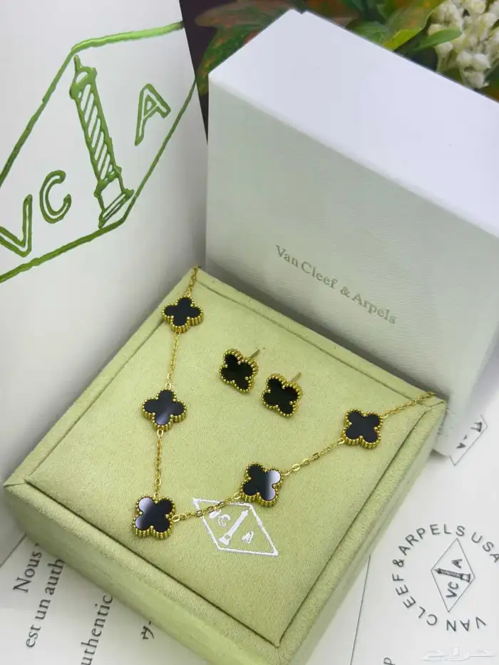 اطقم ماركات متنوعة سلسال واساور نسائية 11