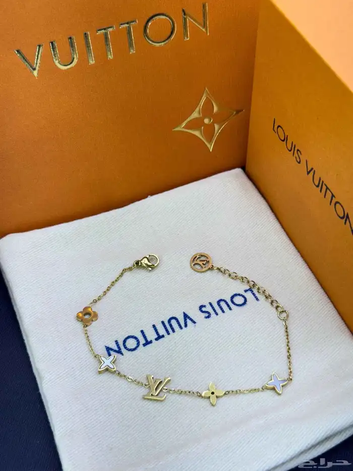 اطقم ماركات متنوعة سلسال واساور نسائية 8