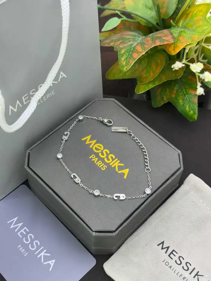 اطقم ماركات متنوعة سلسال واساور نسائية 29