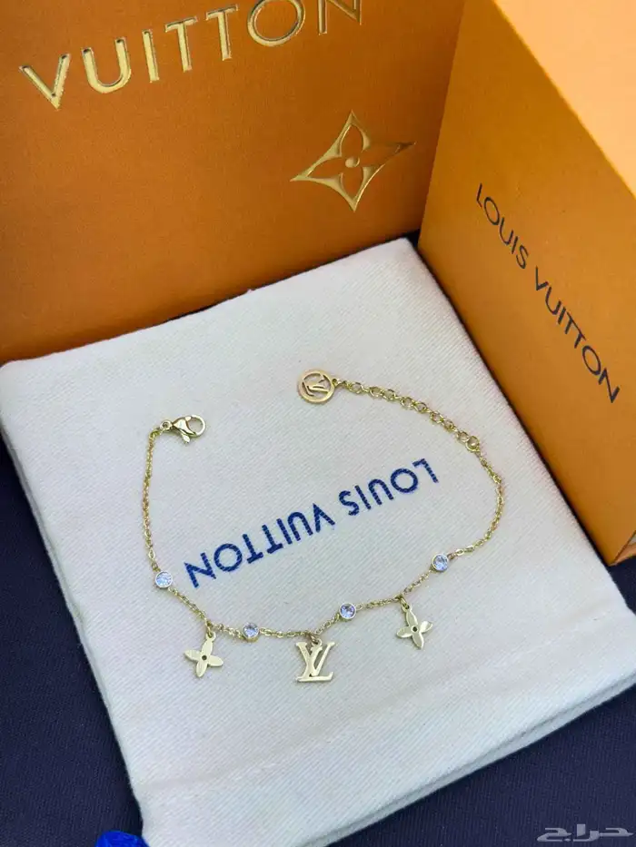 اطقم ماركات متنوعة سلسال واساور نسائية 15