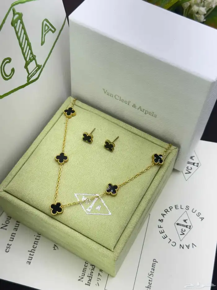 اطقم ماركات متنوعة سلسال واساور نسائية 7