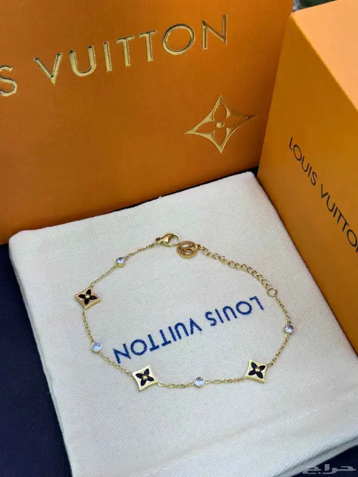 اطقم ماركات متنوعة سلسال واساور نسائية 37