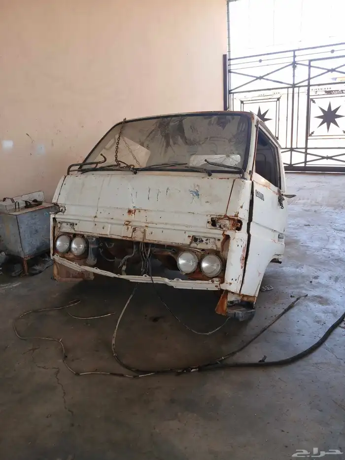 مكينة ديزل دينا تايوتا مع قيرها ومكينة ديزل ددسن 85 0