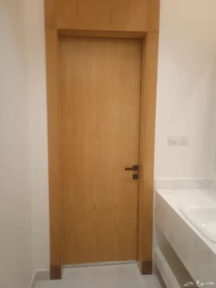 نجار ابواب وديكورات 2
