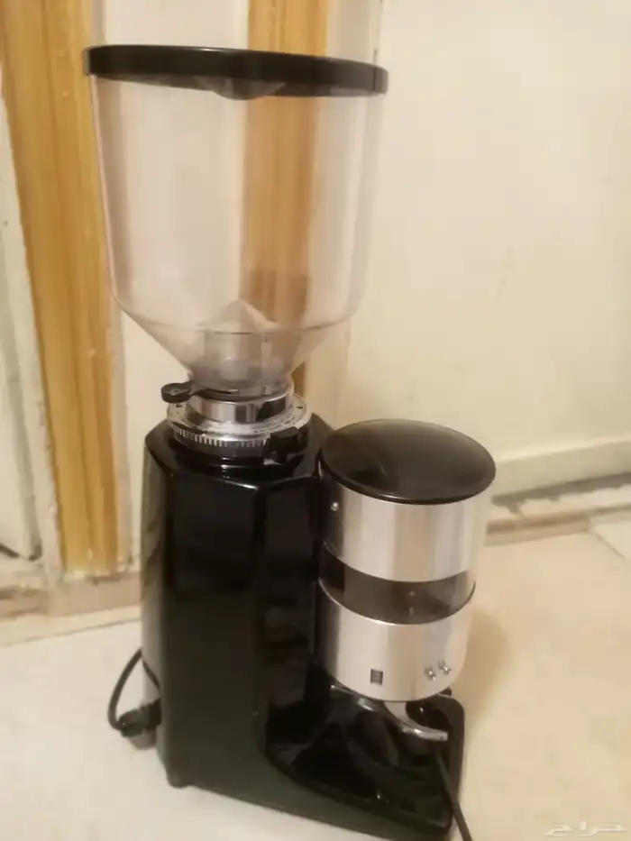 مطحنة قهوة ايطالي بتحكم ديجيتال 4 6