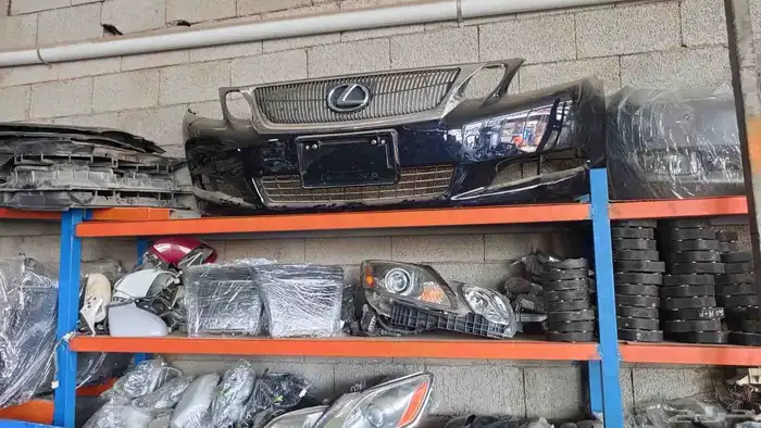 نوفر جميع قطع غيار لكزس مستورد 1
