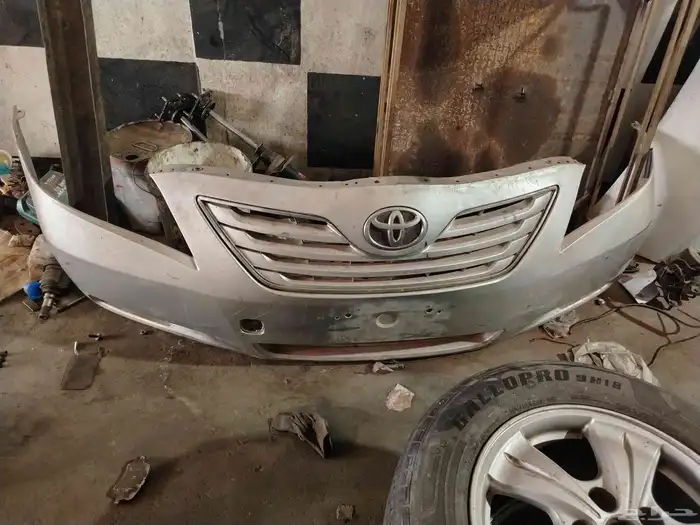 صدام كامري معا شبك وعلامة تيوتا للبيع 0