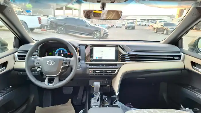 كامري LE هايبرد 2025 5