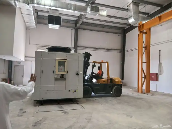 رافعات شوكيه وسيزرات للايجار Forklifts for rent 6