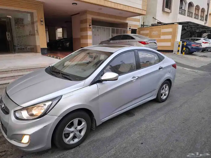 سيارة هيونداي اكسنت 2012 1