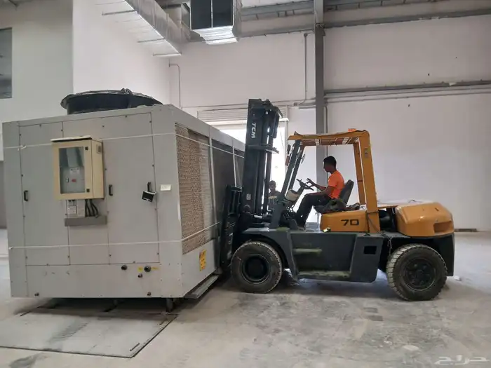 رافعات شوكيه وسيزرات للايجار Forklifts for rent 4