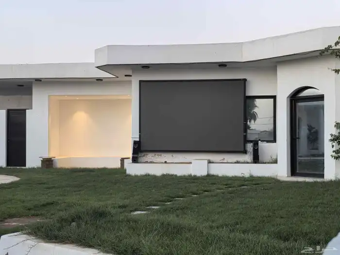 شاشات عرض خارجية وداخلية 0