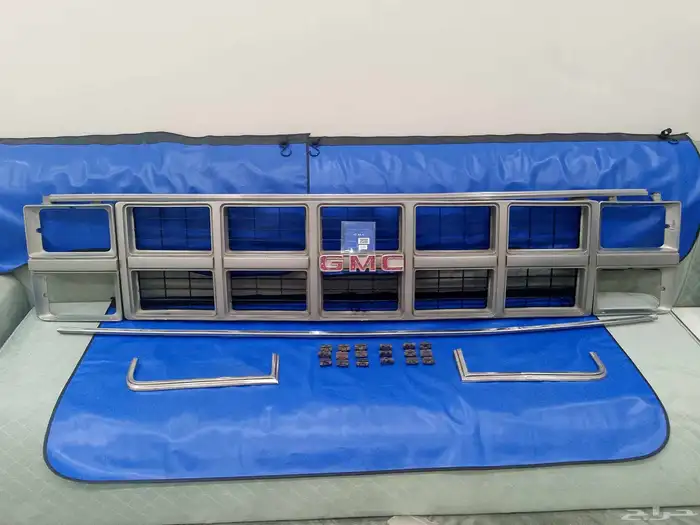 قطع جمس شبك امامي مع الازياك والشنابر اصلي موديل 81 82 ظفيرة 6