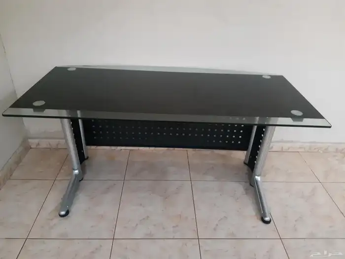 طاولة مكتب 0