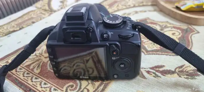 للبيع الكاميرا نيكون D3100 معاها أغراضها كاملة 3