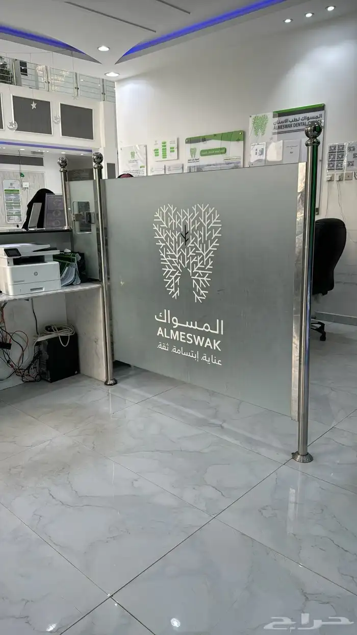 فني تركيب زجاج سكريت وا ابواب كرديون جلد و ا بلاستيك 0