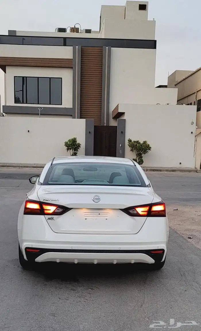 نيسان التيما مديل 2020 استاندر 4