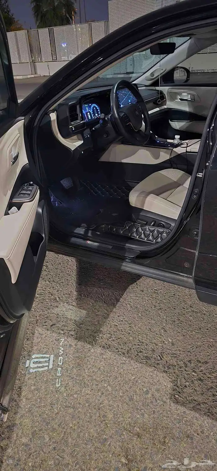 Toyota Crown Majesta تويوتا كراون فل2023 10