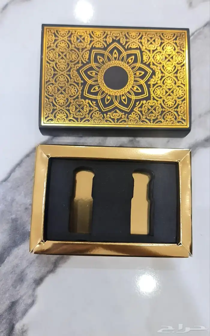 علب كرتون للعطور و البخور ثنائية اسود و ابيض 1