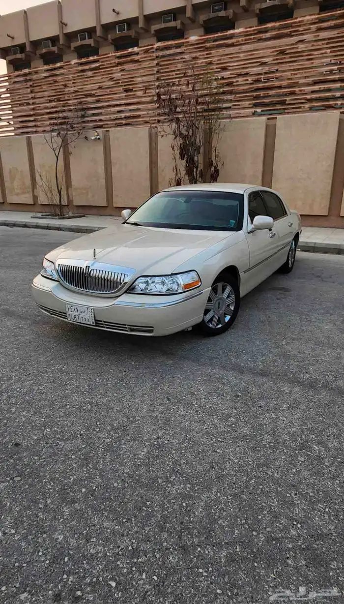 تاون كار 2003 نظيف 1