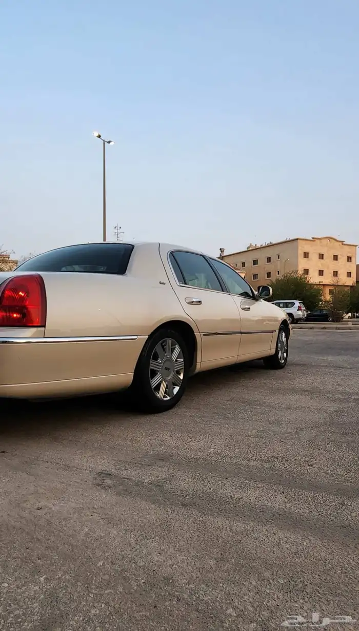 تاون كار 2003 نظيف 3
