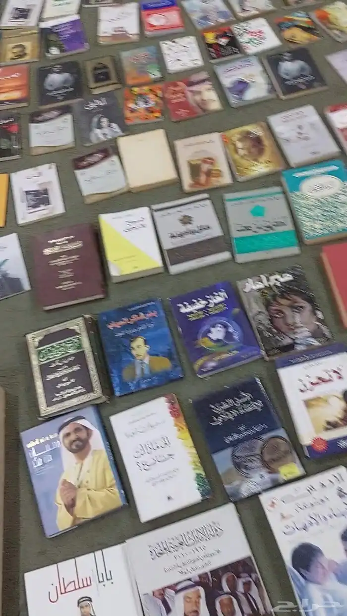 للبيع كمية كتب رائعه 3