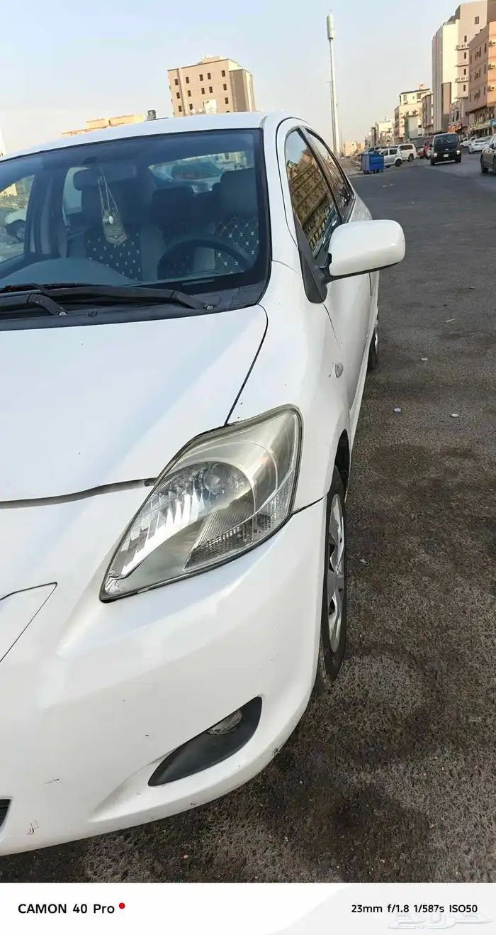 YARIS 2012 2