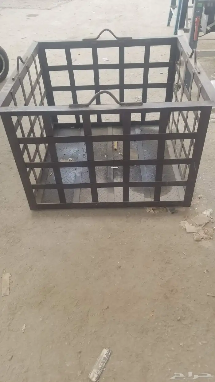 للبيع صندوق ونش لعمل البناء 1