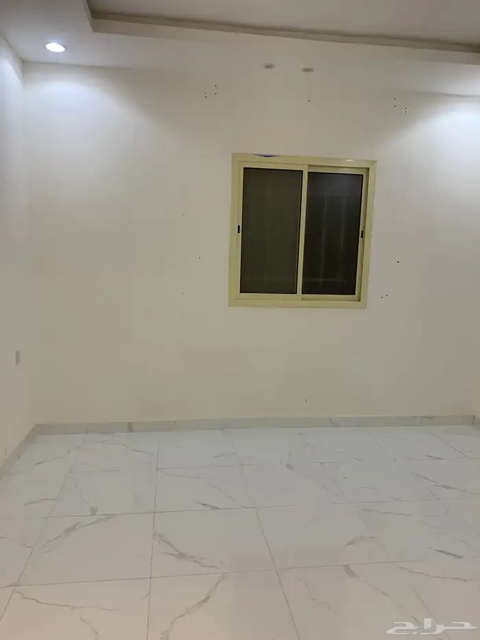شقة للايجار حي البيان إيجار شهري 8