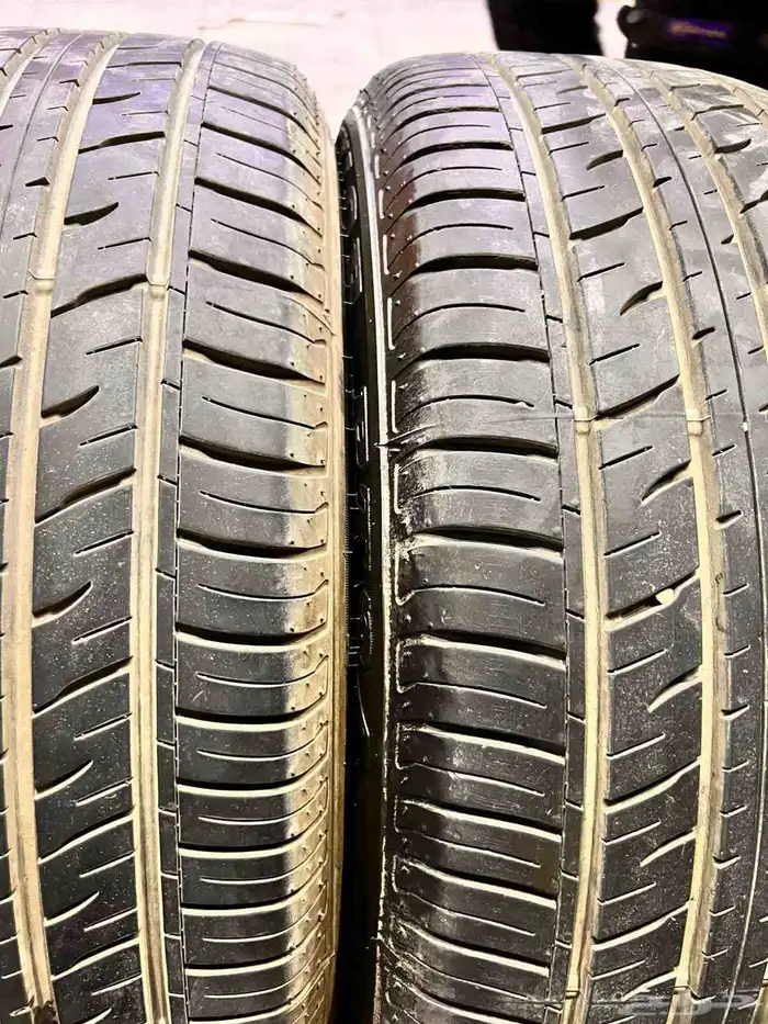 كفرات دنلوب جيب لكزز مقاس 275.50.21 تاريخ 23 5